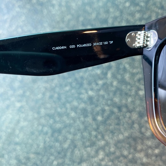 Barely worn Celine Wayfarer tortoise shell sunglasses with case. - Picture 5 of 6